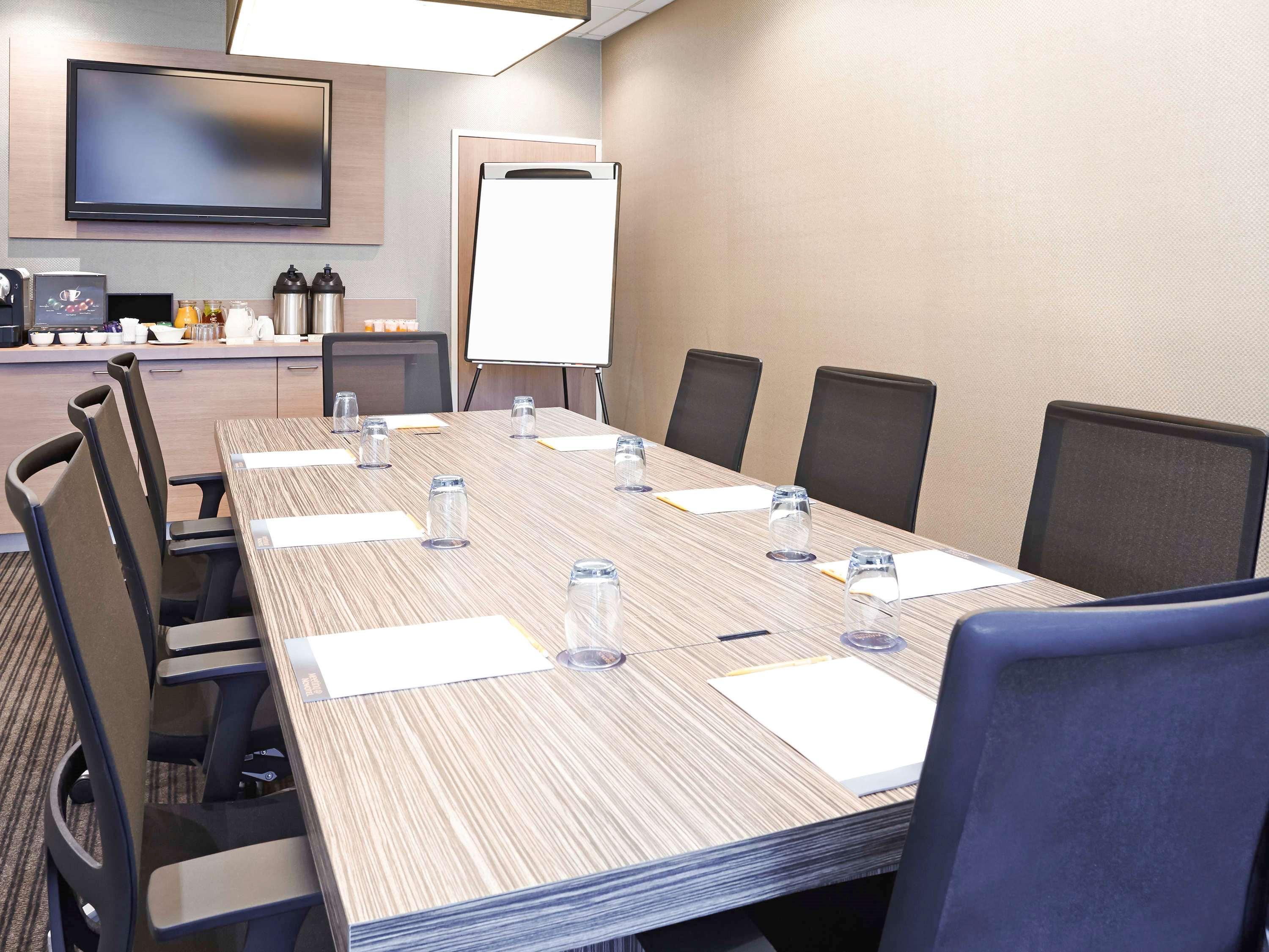 Hotel Novotel London Heathrow Airport M4 Jct. 4 4*