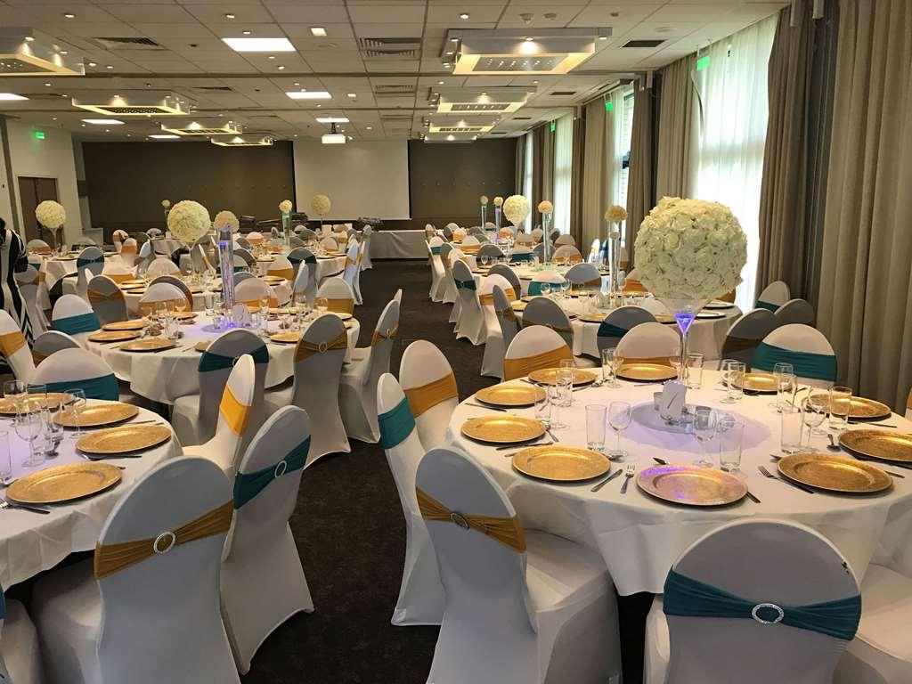 Hotel Novotel London Heathrow Airport M4 Jct. 4 4*