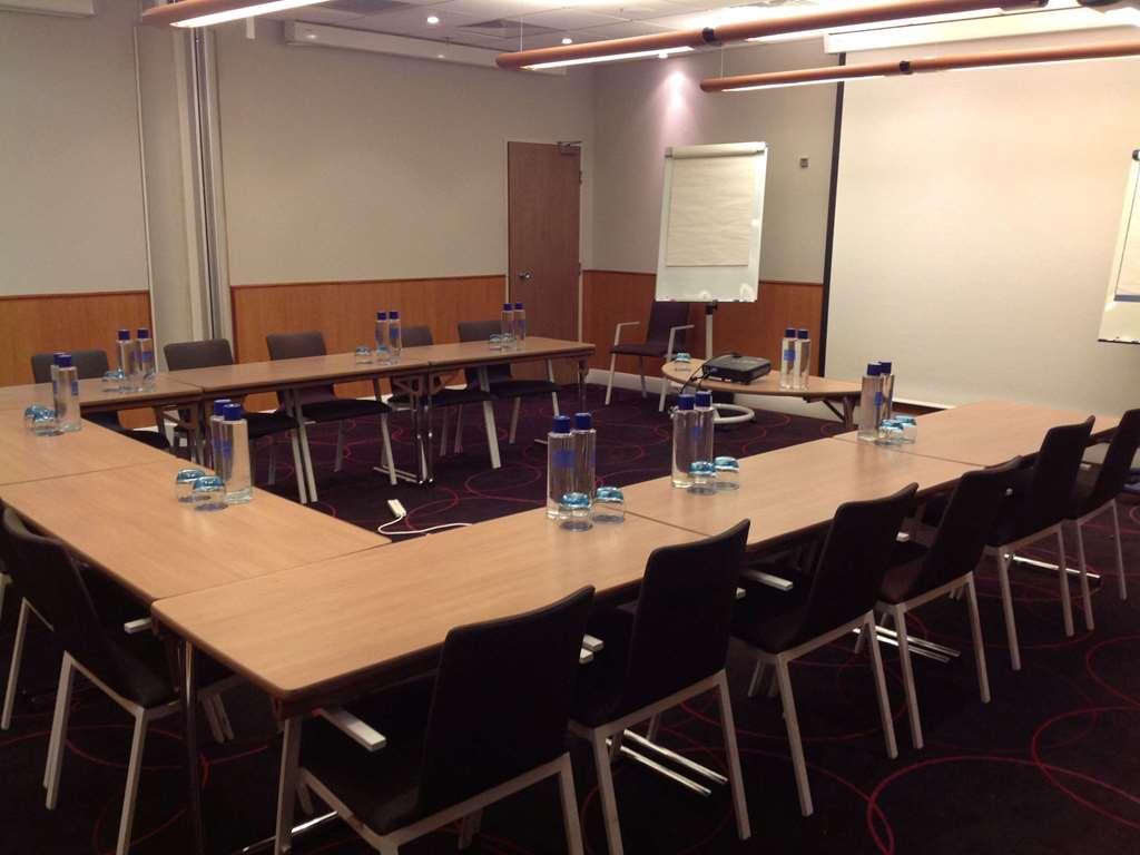 Novotel London Heathrow Airport M4 Jct. 4