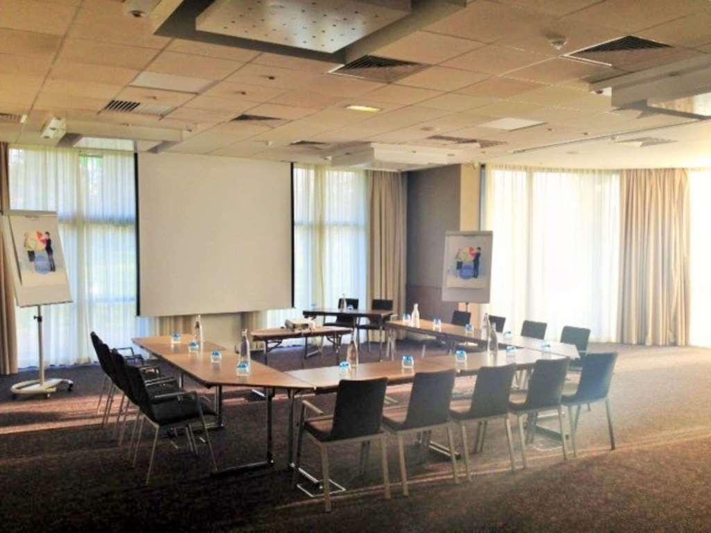 Novotel London Heathrow Airport M4 Jct. 4 4*