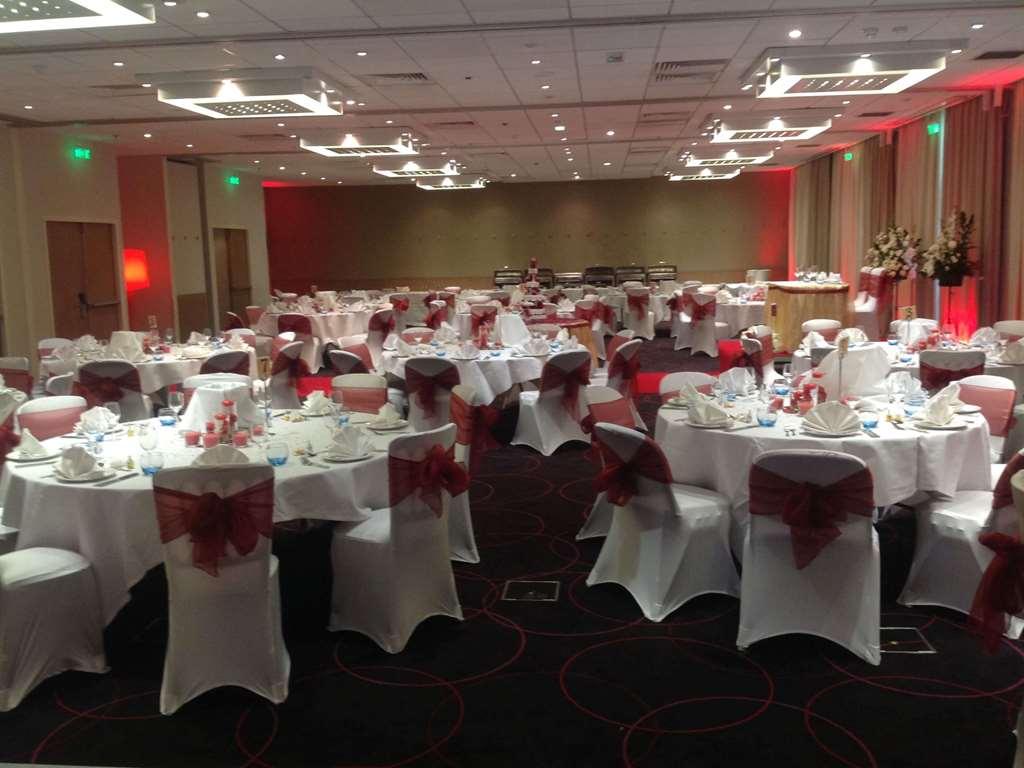 Hotel Novotel London Heathrow Airport M4 Jct. 4 Hillingdon